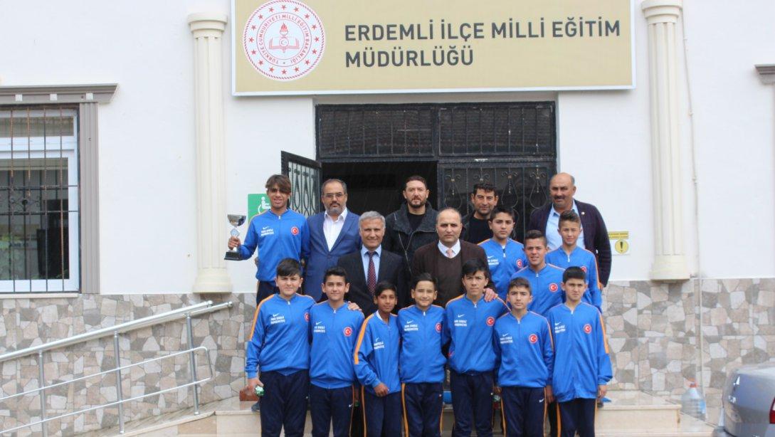 Arpaçbahşiş Atatürk Ortaokulu Müdürlüğümüzü ziyaret etti.
