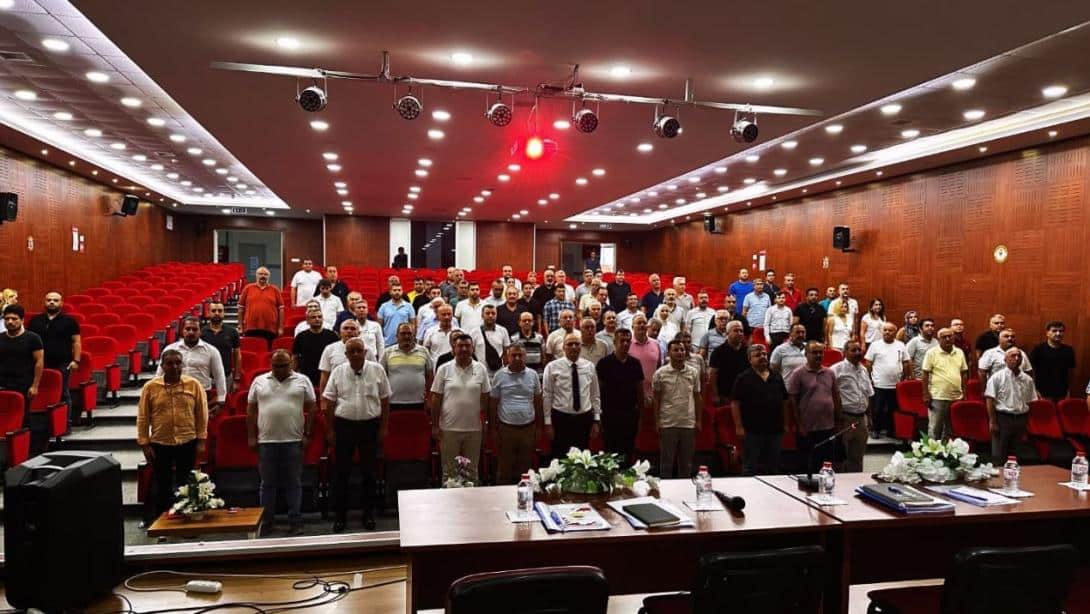 2025-2026 Eğitim Öğretim Yılı Sene Başı Müdürler Kurulu Toplantısı İlçe Millî Eğitim Müdürü Yusuf Açıkyörük Başkanlığında Gerçekleştirildi